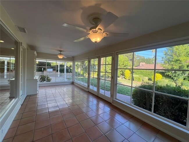 Building Photo - 1850 Wilson Ave