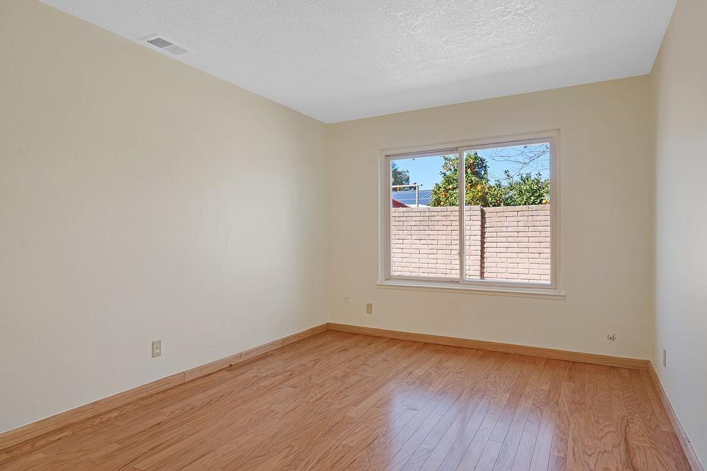 Building Photo - 1285 Boa Vista Dr