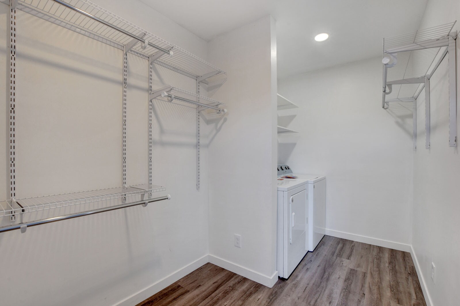 laundry room - 1774 Willow Trl