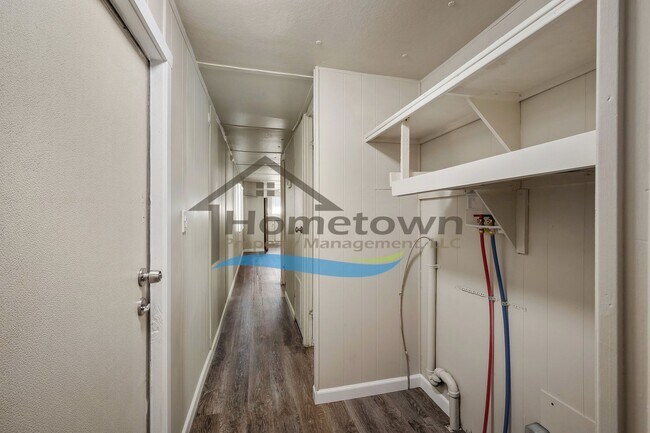 Building Photo - Very Nice 2 Bed 1 Bath Single Wide Mobile in Downtown Hayden!