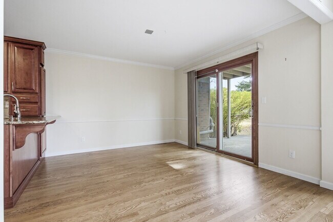 Building Photo - 6170 E Briarwood Cir