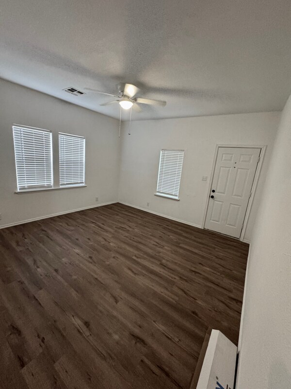 Building Photo - 1702 S 7th St