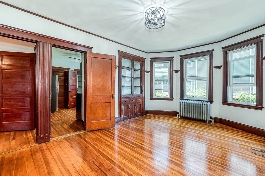 Building Photo - 21 Walter St