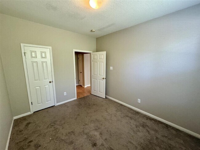 Building Photo - 1507 Avery Elissa Ln