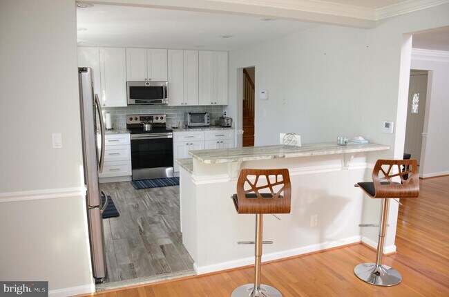 Building Photo - 6118 Tammy Dr