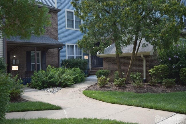 Primary Photo - 5032 Beech Ct