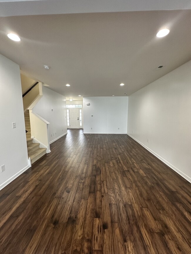Building Photo - 255 Wilmore Dr