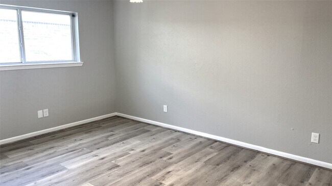 Building Photo - 9959 El Chaco Dr