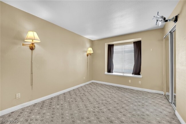 Building Photo - 7300 W Pirates Cove Rd