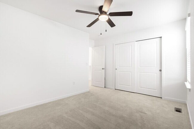 Building Photo - Charming 3 beds 2 baths in Commerce City! ...
