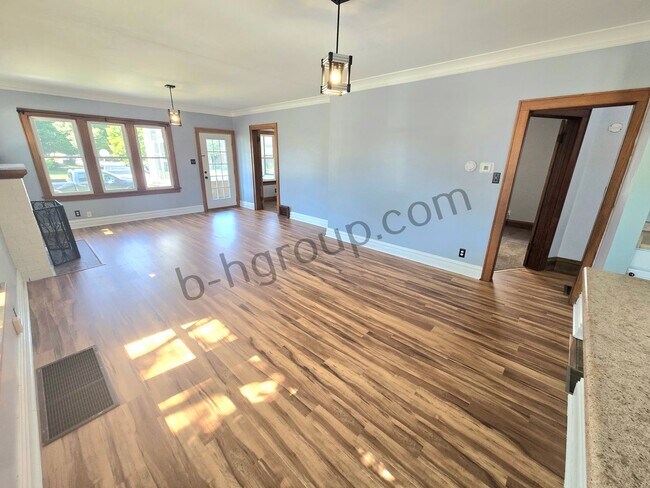 Building Photo - 7029 26th Ave