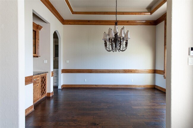 Building Photo - 25702 Golden Bell Dr