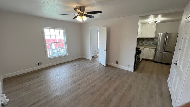 Building Photo - 3821 Woodleigh St