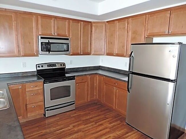 Building Photo - $1,850 | 3 Bedroom, 2.5 Bathroom Multi Floor Town Home | No Pets | Available for an August 1st, 2...