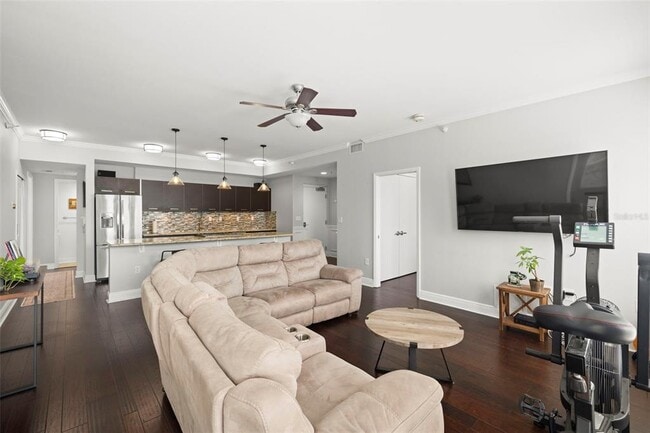 Building Photo - 205 5th Ave N