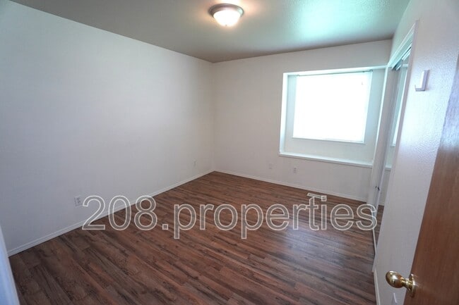 Building Photo - 46 3rd St