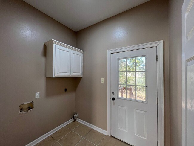 Building Photo - 34399 Buck Carroll Rd