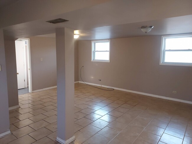 Building Photo - 4417 Arbutus Ln