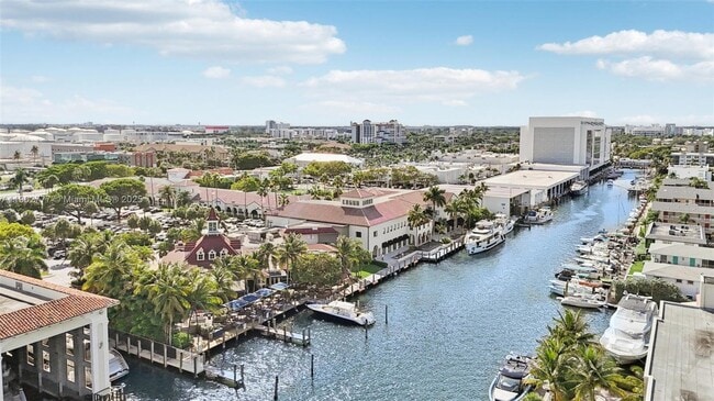 Building Photo - 1050 SE 15th St