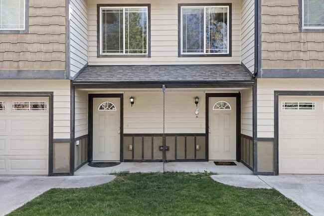 Primary Photo - Garden Springs Duplex