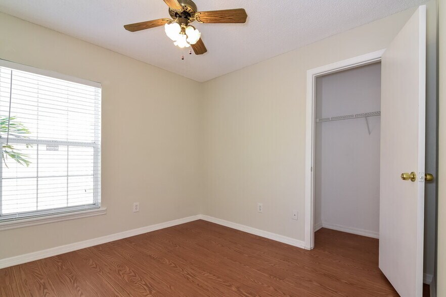 Building Photo - 10148 Cedar Dune Dr