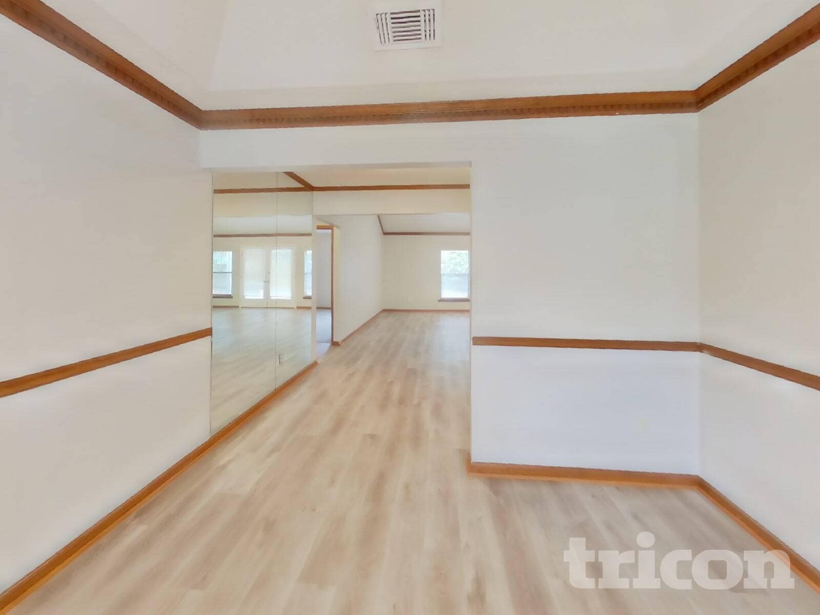 Building Photo - 4750 Deerfoot Ct