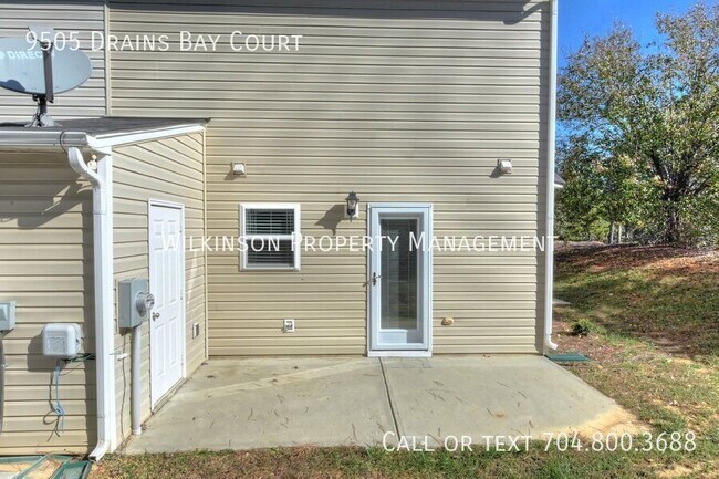 Building Photo - 9505 Drains Bay Ct