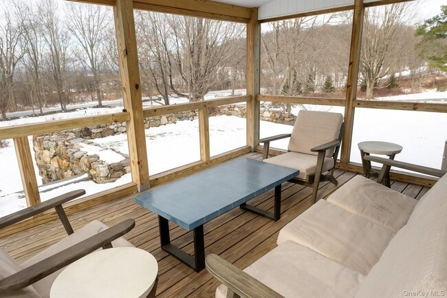 Building Photo - 692 Bangall Rd