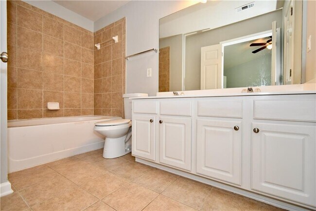 Building Photo - 1010 Prestwyck Ct