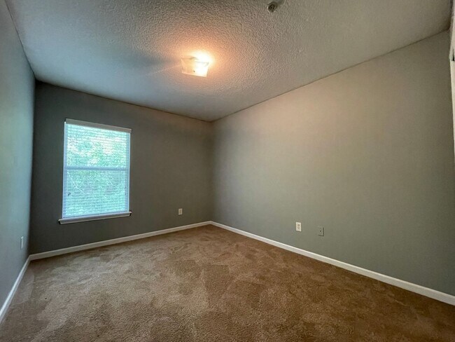 Building Photo - Osprey Branch in Mandarin 2 Bedroom, 2 Bath Condo