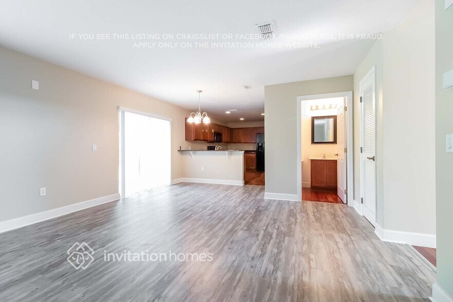 Building Photo - 4859 Anton Ave