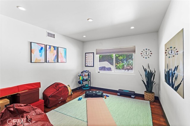 Building Photo - 2390 Nalin Dr