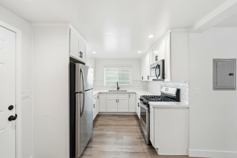 Building Photo - 5549 Fulcher Ave