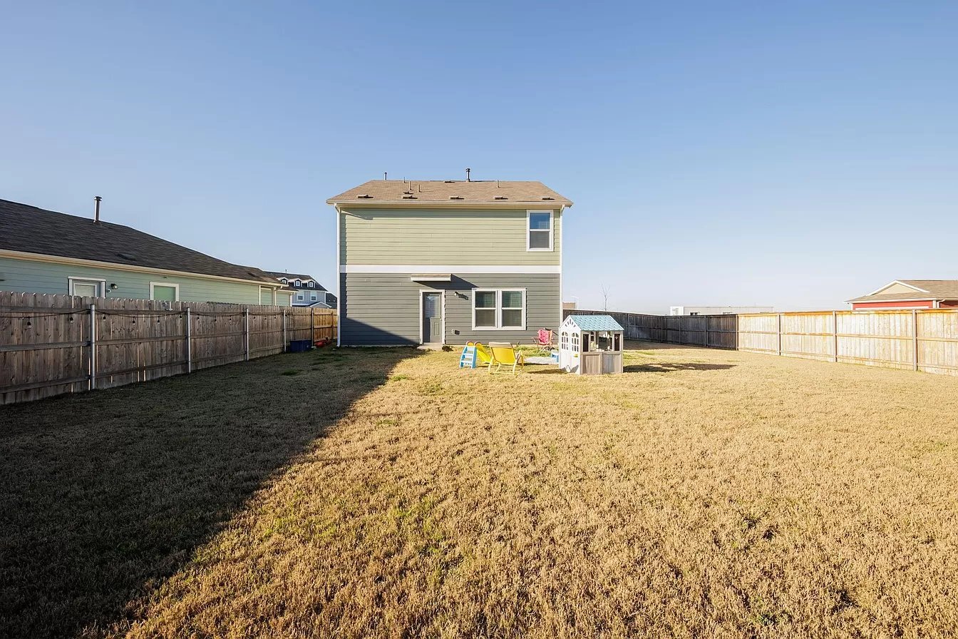 Building Photo - 15313 Pale Glow Cv
