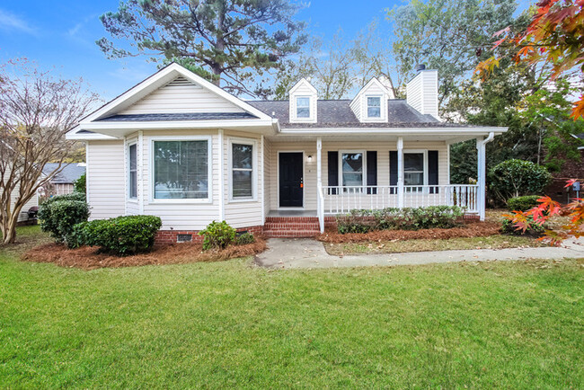 Primary Photo - 220 Colchester Dr
