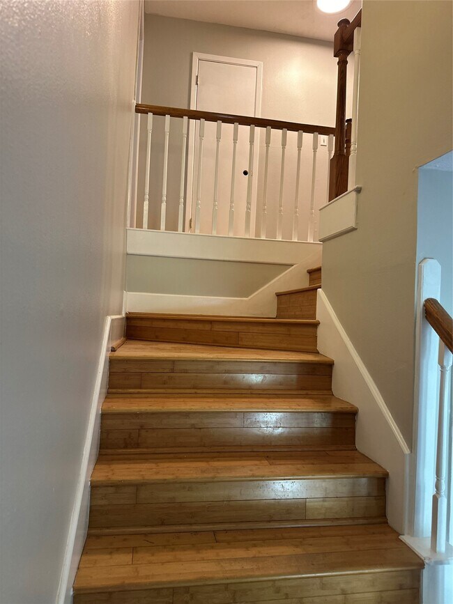 Building Photo - 3411 Stoney Oak Dr