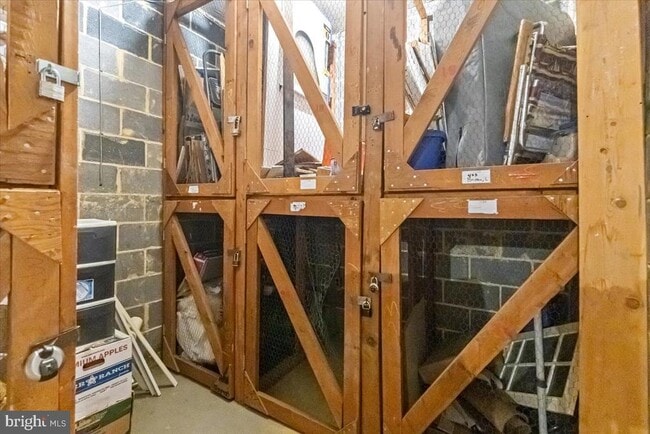 Building Photo - 4520 King St