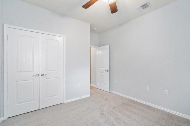 Building Photo - 5704 Arbor Hill Ln