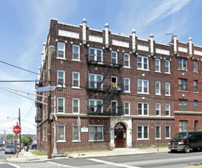 2267 John F. Kennedy Blvd 2267 John F. Kennedy Blvd Jersey City NJ