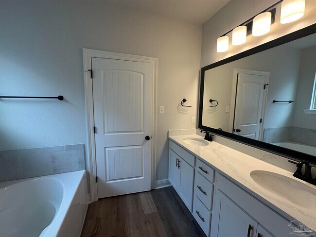 Building Photo - 4753 Sago Palm Cir