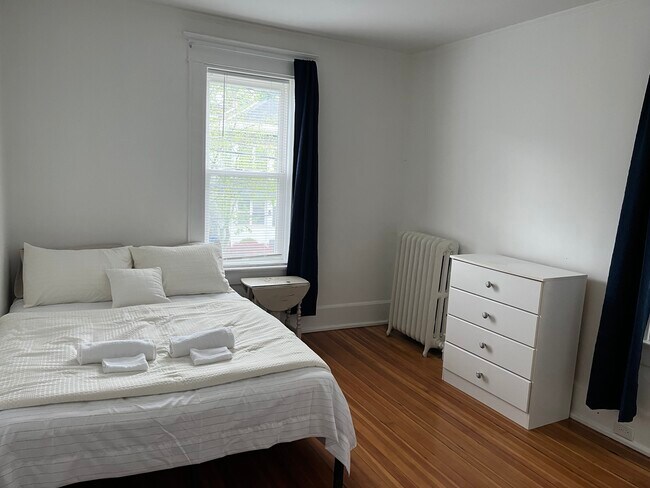 Building Photo - 25 Besch Ave