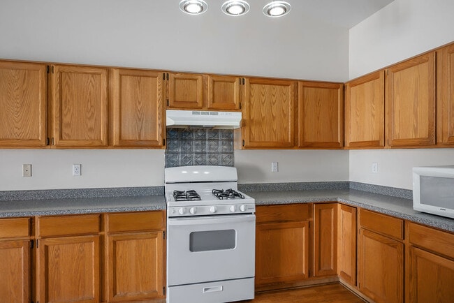 Building Photo - 4408 Rippling Brook Dr