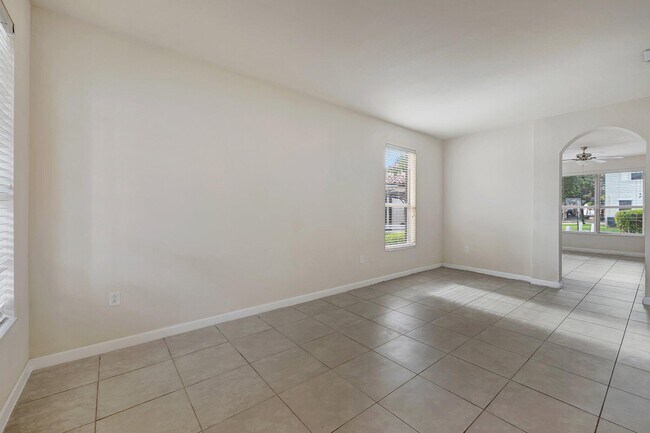 Building Photo - 9480 SW 171st Ct