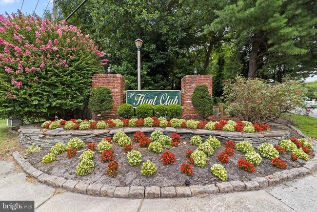 Building Photo - 722 Sedgewick Ct