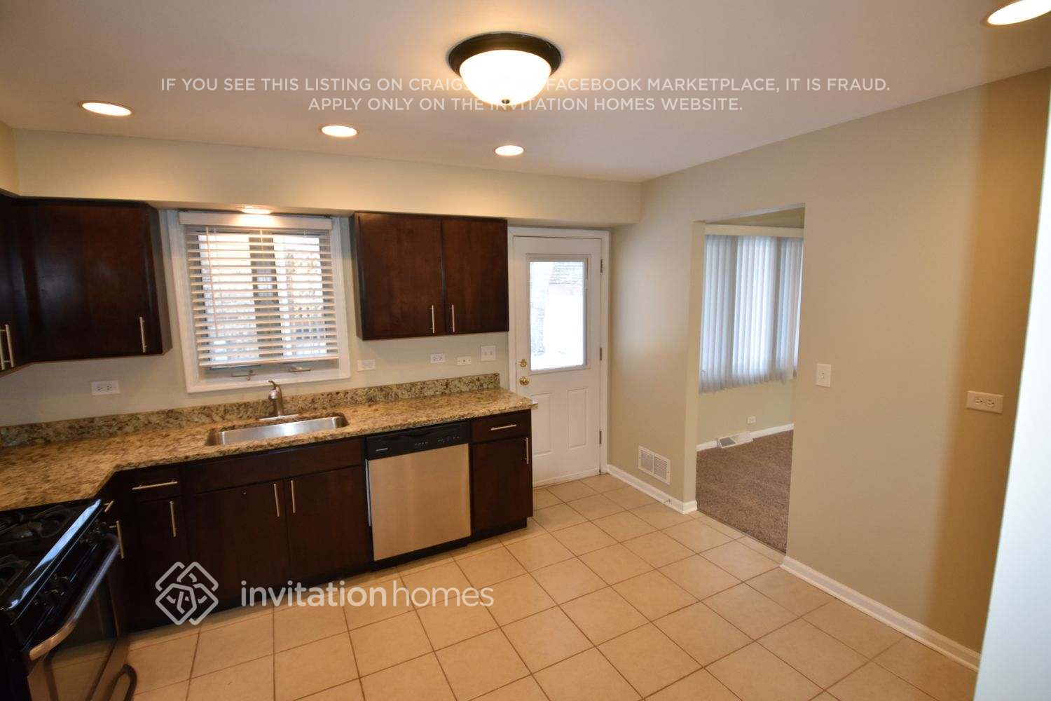 Building Photo - 1106 N Drury Ln