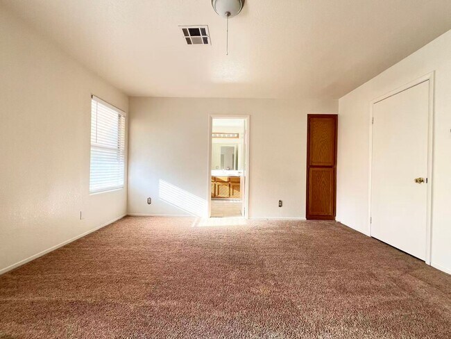 Building Photo - 1241 Pacific Terrace Dr