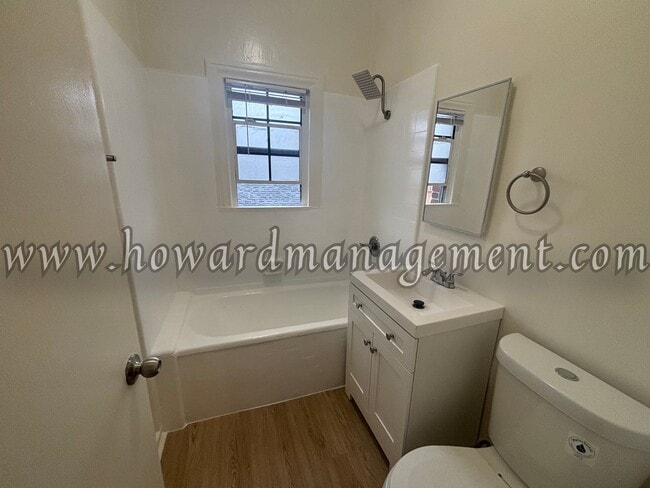 Building Photo - 00457BO