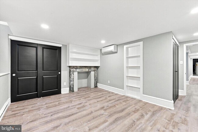 Building Photo - 520 Spruce St