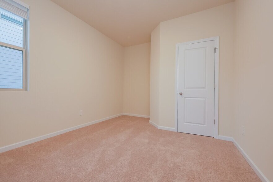 Building Photo - 504 Overo Dr