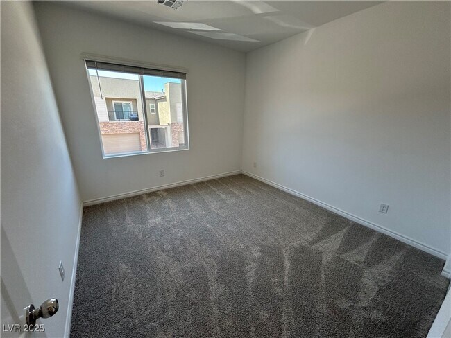 Building Photo - 326 Owens Peak Dr